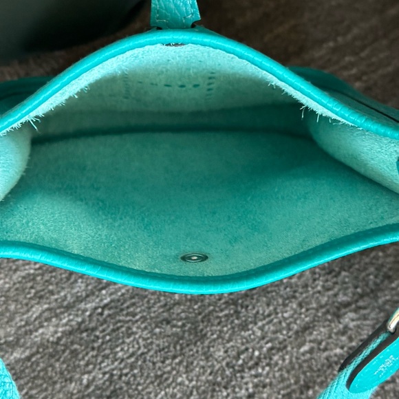 Hermes Leather Crossbody - Picture 4 of 6